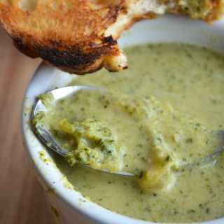 "Cheesy" Broccoli Soup: The perfect healthy comfort food! Vegan, Gluten-Free
