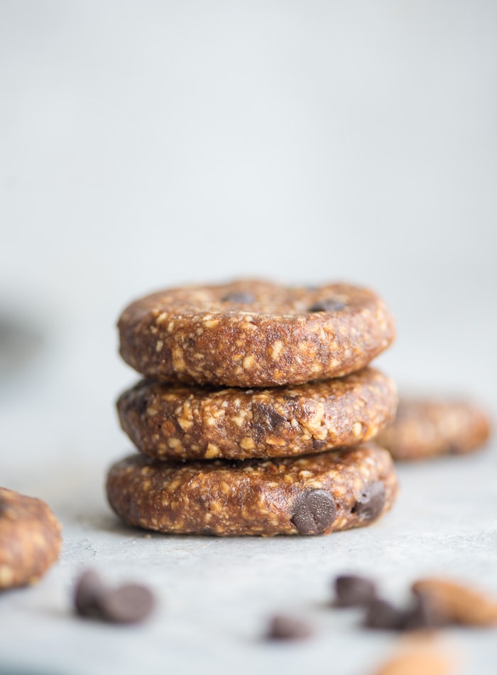Easy Vegan Raw Chocolate Chip Cookies - Running on Real Food