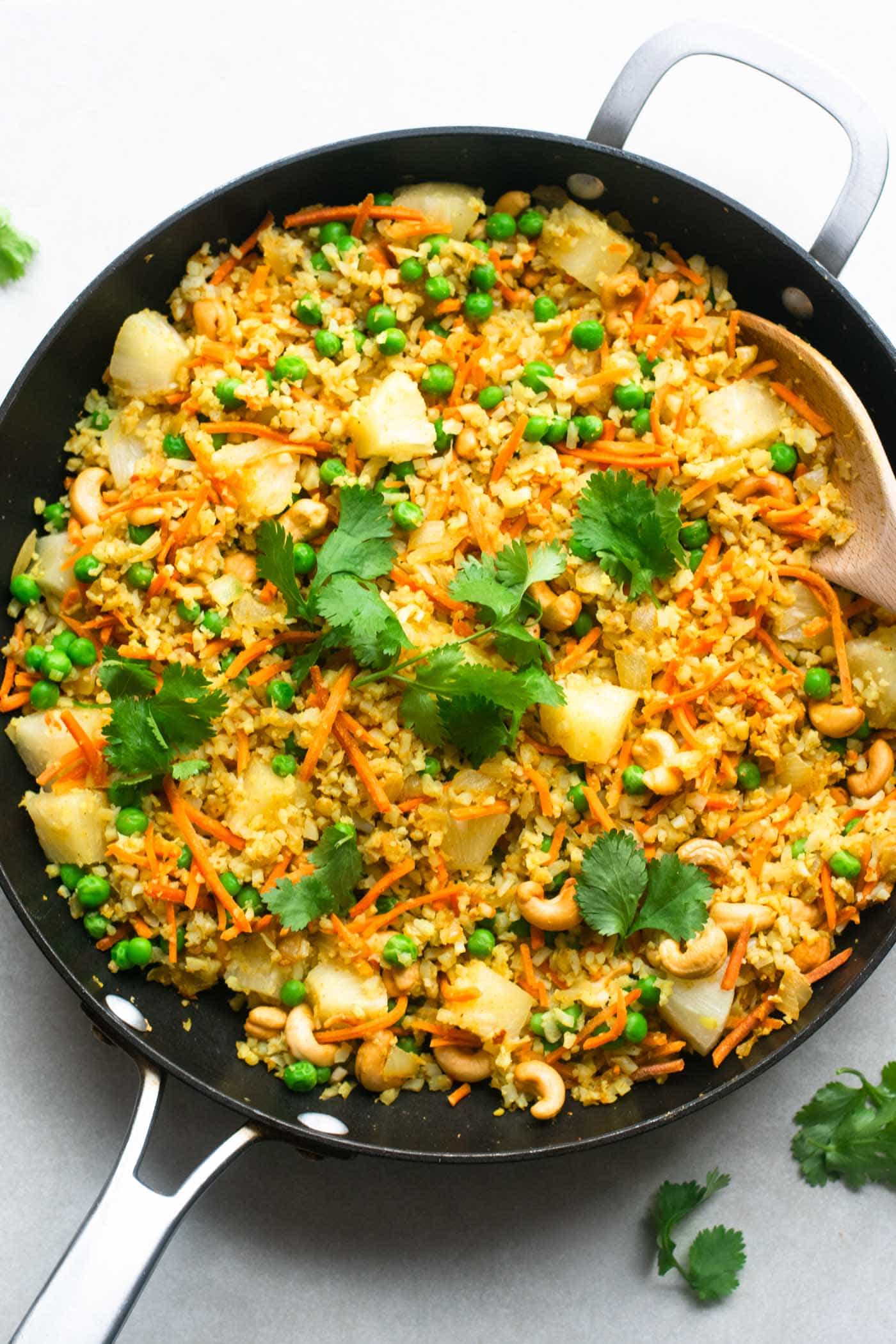 cashew-cauliflower-rice-with-pineapple-vegan-quick-easy