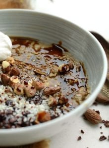 Chia Seed Overnight Gingerbread Oats with Protein | vegan, healthy, easy