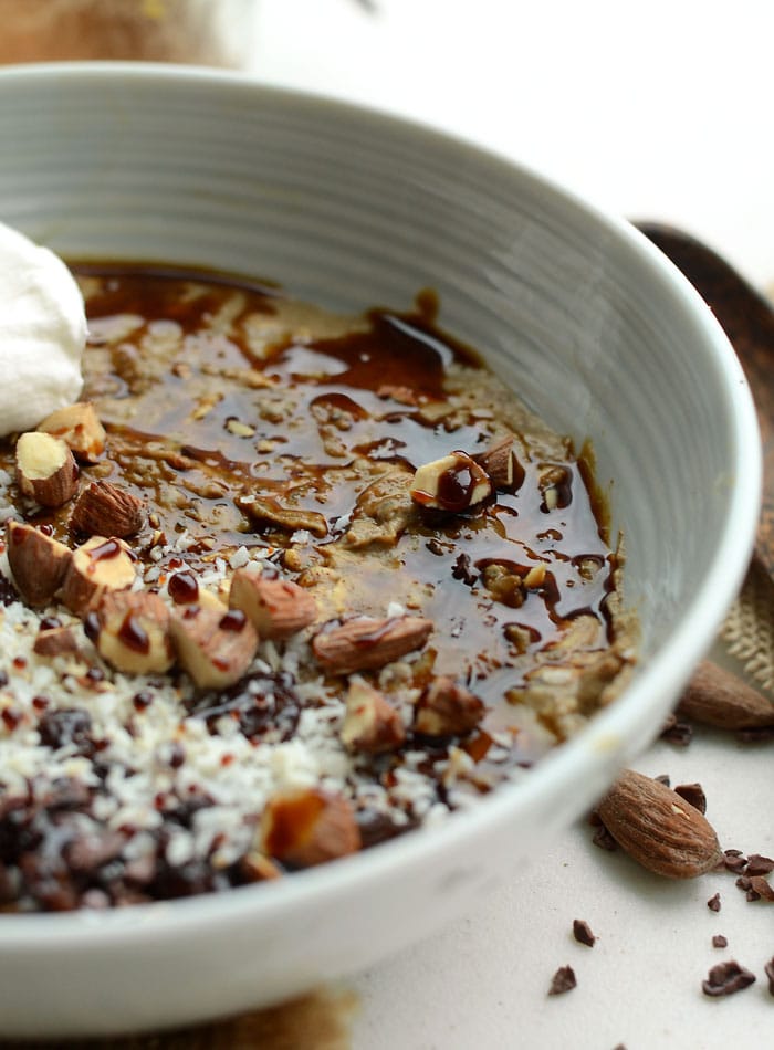 Chia Seed Gingerbread Overnight Oats with Protein | vegan, healthy, easy