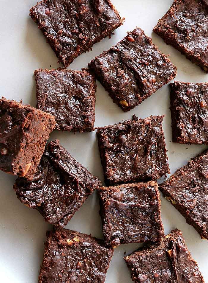 Healthy 3-Ingredient Chocolate Brownies from Delightful Mom Food