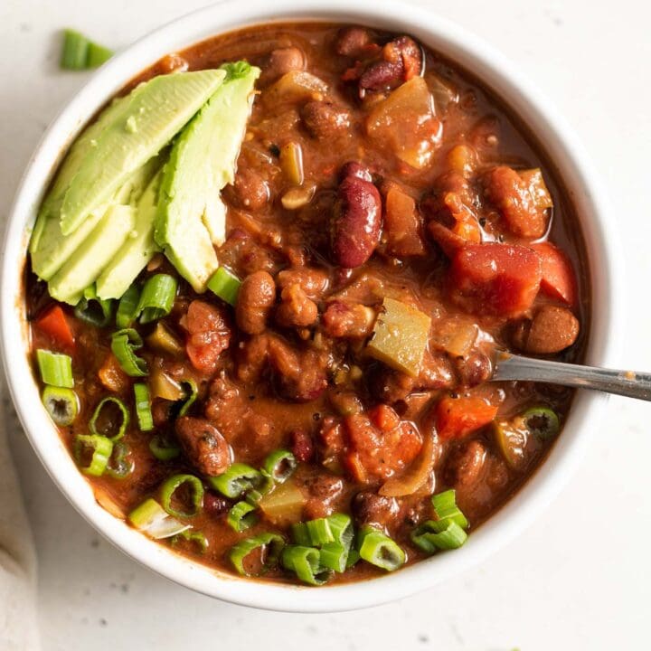 Easy 30-Minute Vegan Chili Recipe - Running on Real Food