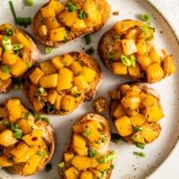 A plate of butternut squash bruschetta.