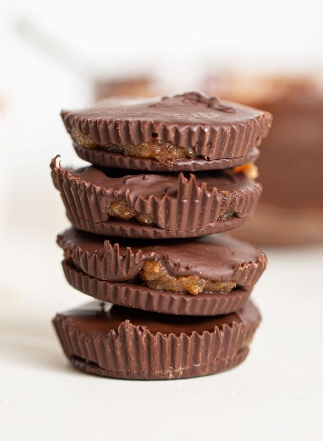 Easy Vegan Chocolate Caramel Cups | Just 2 simple ingredients!