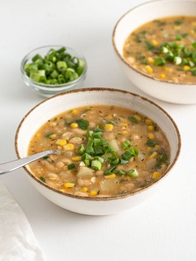 Warm Up with Our Best Vegetarian White Bean Chili Recipe!