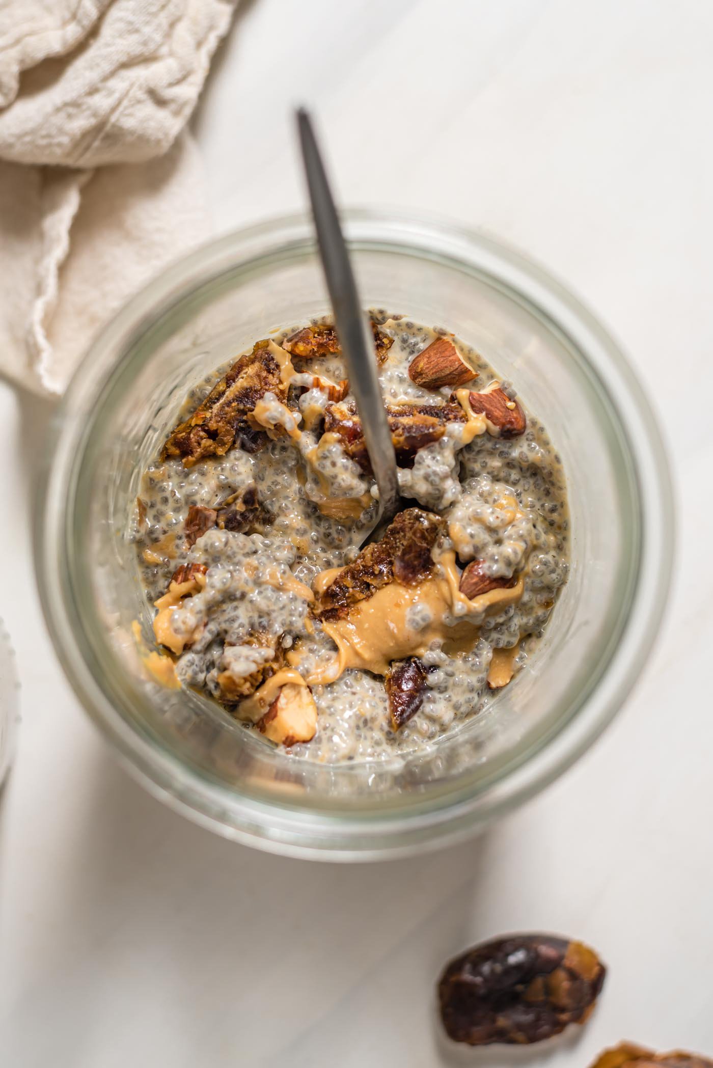 https://runningonrealfood.com/wp-content/uploads/2021/02/Vegaan-Sweet-and-Salty-Peanut-Butter-Chia-Seed-Pudding-Recipe-20.jpg