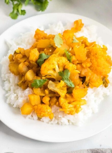 Potato Cauliflower Curry (Aloo Gobi) - Running on Real Food