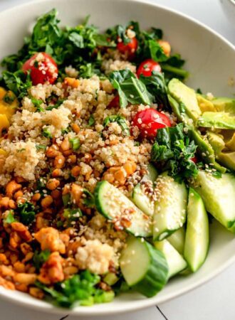 Vegetarian Quinoa Grain Bowl Recipe with Kale and Tempeh