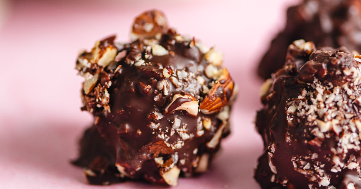 DIY Ferrero Rocher Chocolates (Vegan + GF) - Minimalist Baker Recipes